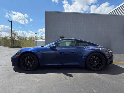 Gentian Blue Metallic 2024 Porsche 911