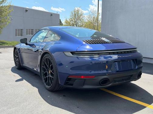 Gentian Blue Metallic 2024 Porsche 911