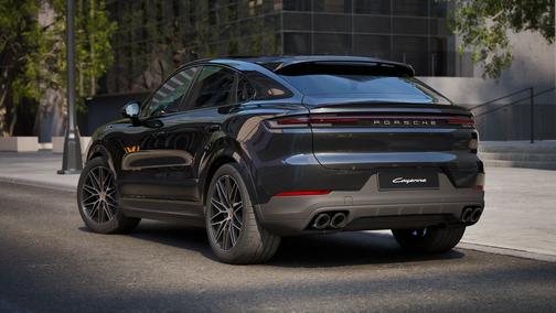 Chromite Black Metallic 2026 Porsche Cayenne