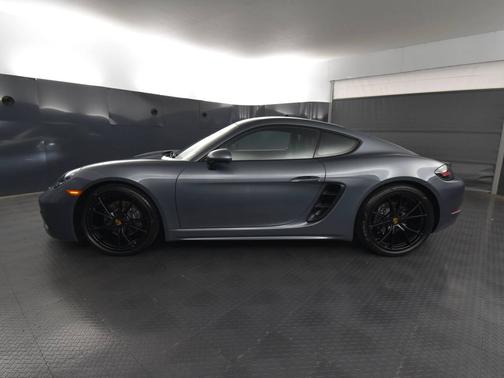 2025 Porsche 718 Cayman 