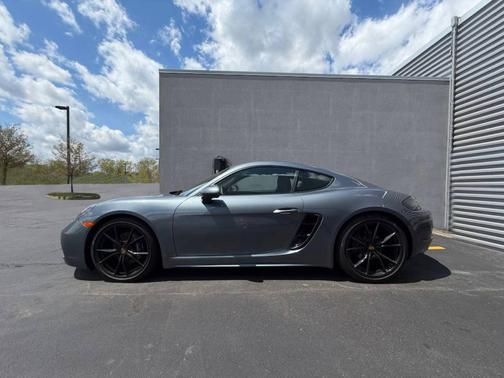Vanadium Grey Metallic 2025 Porsche 718 Cayman