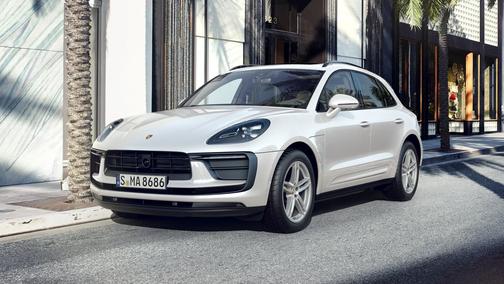 Carrara White Metallic 2026 Porsche Macan