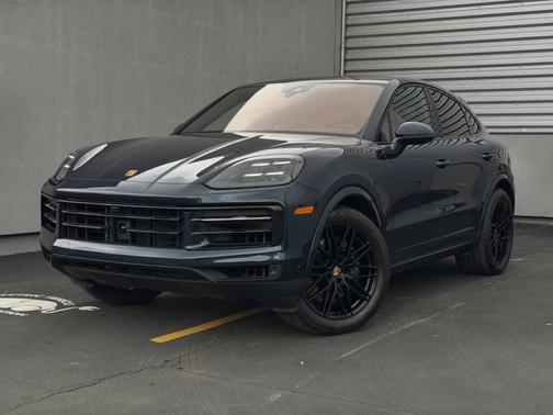 Algarve Blue Metallic 2026 Porsche Cayenne