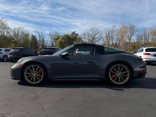 Agate Grey Metallic 2024 Porsche 911