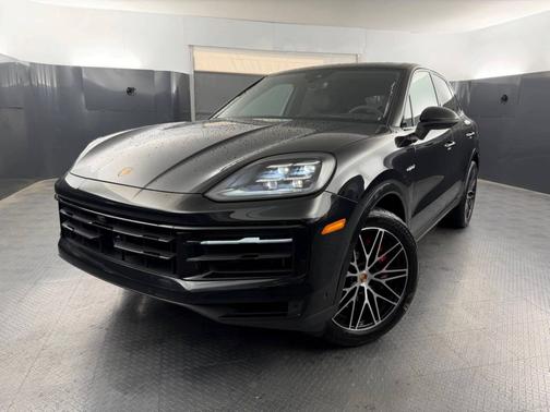2025 Porsche Cayenne 