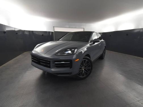 Arctic Grey 2025 Porsche Cayenne