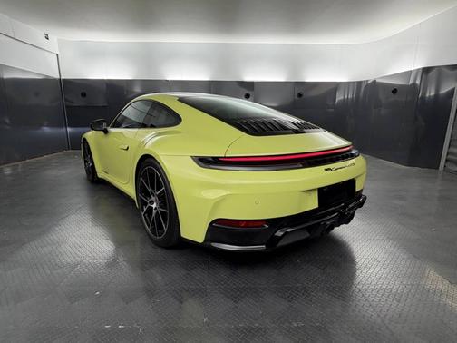 2025 Porsche 911 