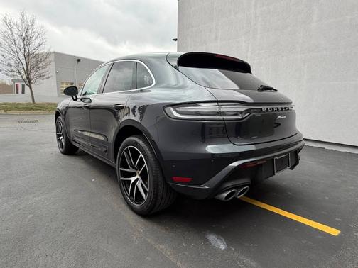 Volcano Grey Metallic 2025 Porsche Macan