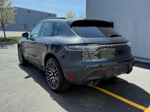Volcano Grey Metallic 2026 Porsche Macan