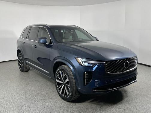 2025 Volvo XC90 B6 Core