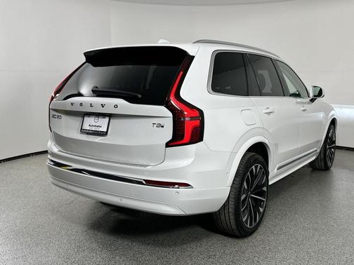 2025 Volvo XC90 Plug-In Hybrid T8 Ultra 7-Seater