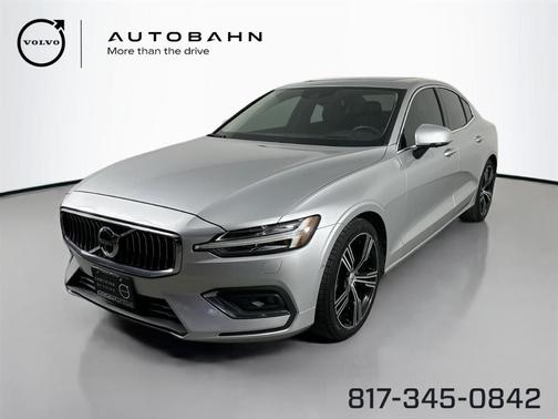 Bright Silver Metallic 2022 Volvo S60 B5 Inscription
