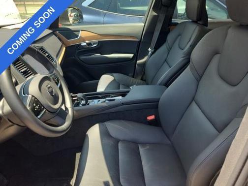 2024 Volvo XC90 B5 Plus Bright Theme