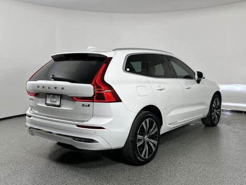 2022 Volvo XC60 B6 Inscription