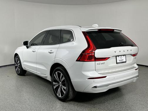 2022 Volvo XC60 B6 Inscription