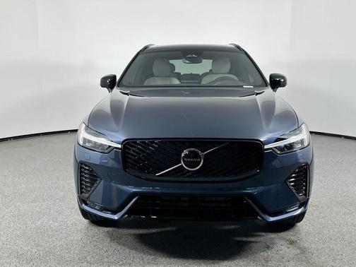 2026 Volvo XC60 B5 Core