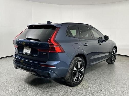 2026 Volvo XC60 B5 Core
