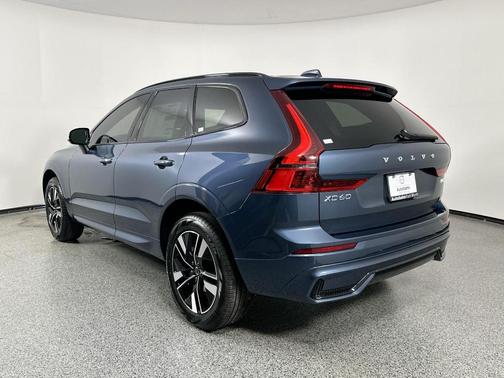 2026 Volvo XC60 B5 Core