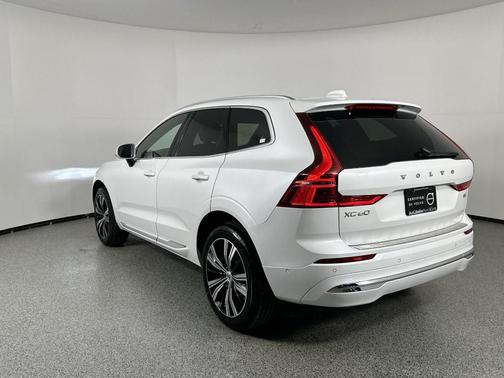 2022 Volvo XC60 B5 Inscription