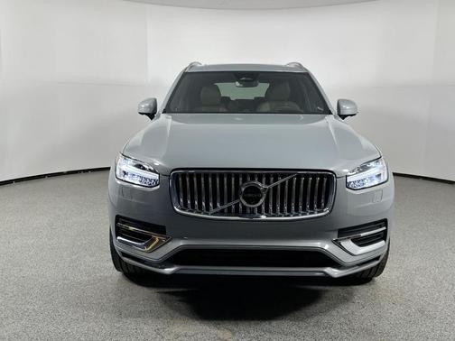 2024 Volvo XC90 Recharge Plug-In Hybrid T8 Ultimate Bright Theme 7-Seater