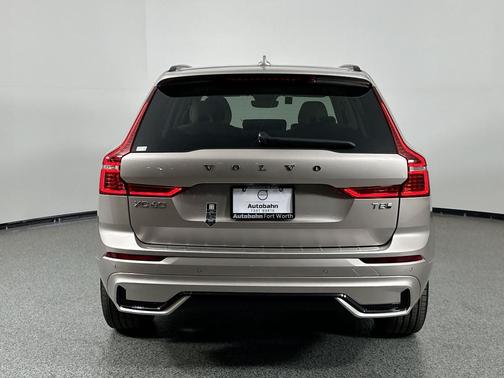 2025 Volvo XC60 Plug-In Hybrid T8 Plus