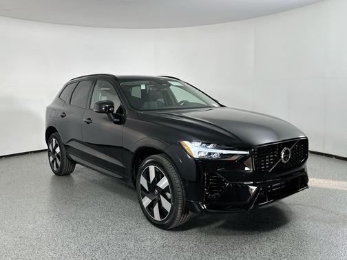 2025 Volvo XC60 Plug-In Hybrid T8 Plus