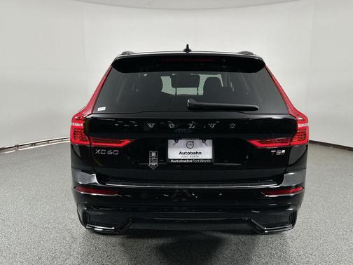 2025 Volvo XC60 Plug-In Hybrid T8 Plus