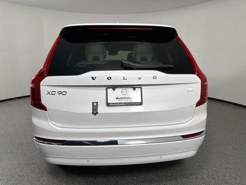 2024 Volvo XC90 Recharge Plug-In Hybrid T8 Plus Bright Theme 7 Passenger
