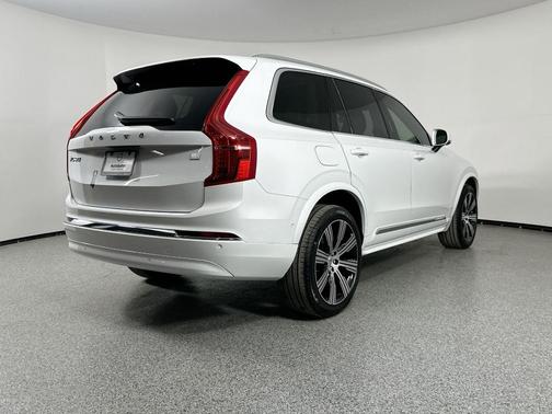 2024 Volvo XC90 Recharge Plug-In Hybrid T8 Plus Bright Theme 7 Passenger