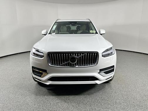 2024 Volvo XC90 Recharge Plug-In Hybrid T8 Plus Bright Theme 7 Passenger