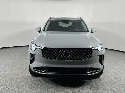 2025 Volvo XC90 Plug-In Hybrid T8 Ultra 7-Seater