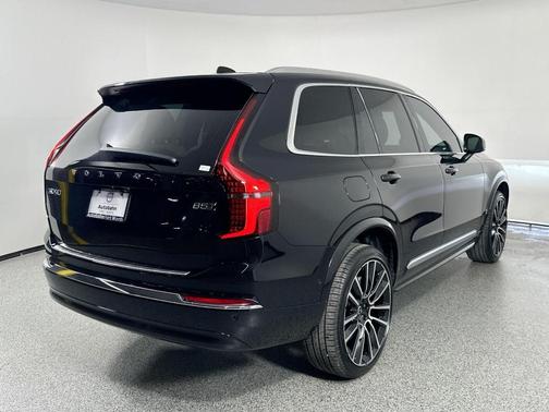 2026 Volvo XC90 B5 Plus