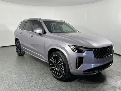 2026 Volvo XC90 B5 Plus