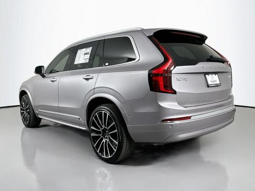 2026 Volvo XC90 B5 Plus 6-Seater
