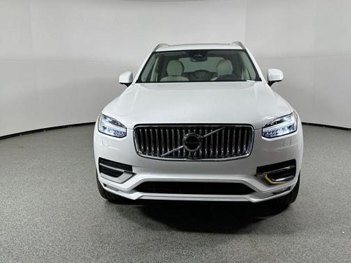 2024 Volvo XC90 B6 Plus Bright Theme 7-Seater