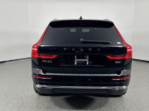 2022 Volvo XC60 B6 Inscription
