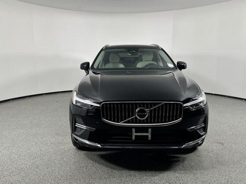2022 Volvo XC60 B6 Inscription