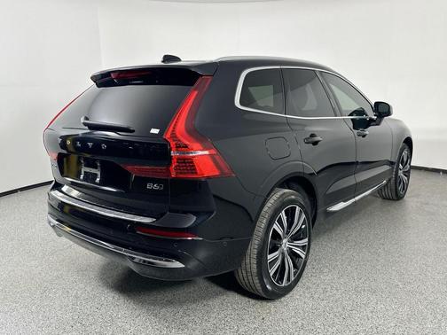 2022 Volvo XC60 B6 Inscription