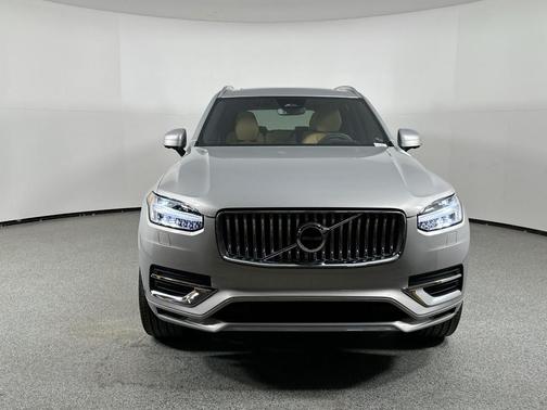 2023 Volvo XC90 Recharge Plug-In Hybrid T8 Ultimate Bright Theme 7-Seater