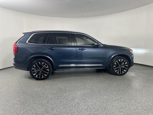 2026 Volvo XC90 B6 Ultra 7-Seater