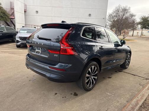 2023 Volvo XC60 B5 Core