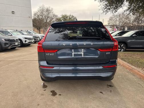 2023 Volvo XC60 B5 Core