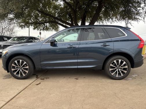 2023 Volvo XC60 B5 Core