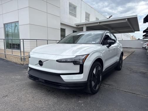 Crystal White 2025 Volvo EX30 Twin Motor Plus
