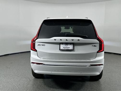 2025 Volvo XC90 Plug-In Hybrid T8 Ultra 7-Seater