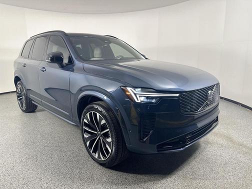 2026 Volvo XC90 B6 Ultra Dark Theme 7-Seater