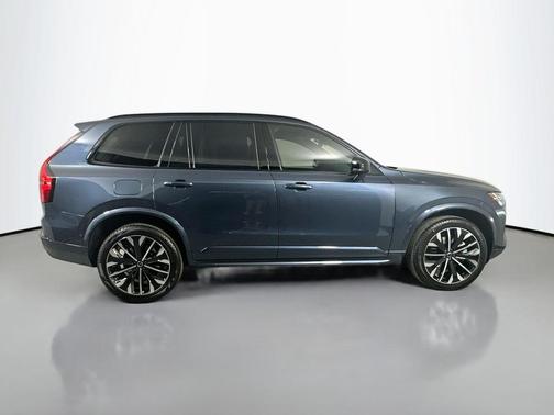 2026 Volvo XC90 B6 Ultra Dark Theme 7-Seater