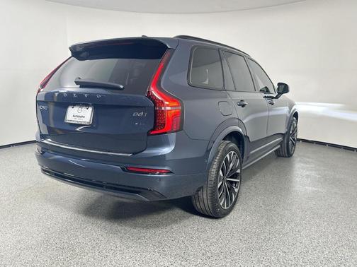 2026 Volvo XC90 B6 Ultra Dark Theme 7-Seater