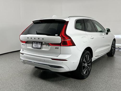 2022 Volvo XC60 B5 Inscription