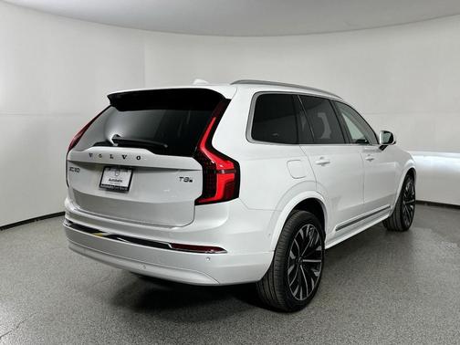 2025 Volvo XC90 Plug-In Hybrid T8 Plus 7-Seater